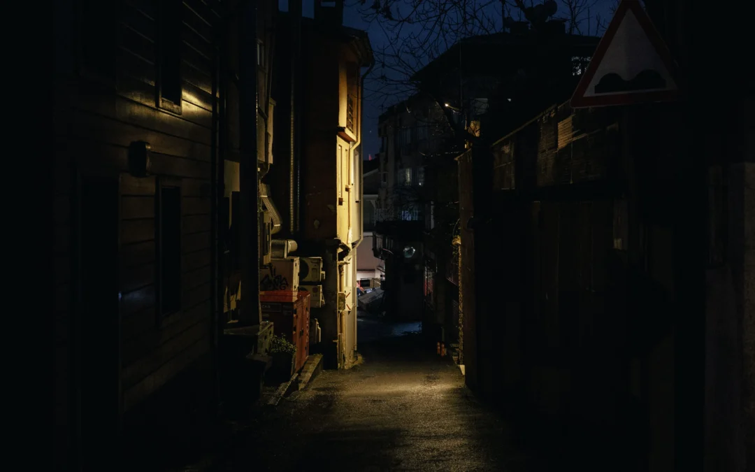 The City That Forgot Who It Was: On Dark City and the Strangers’ Experiment